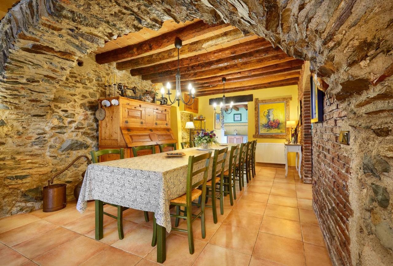 Casa Rural Can Coll Garriguella Exterior photo