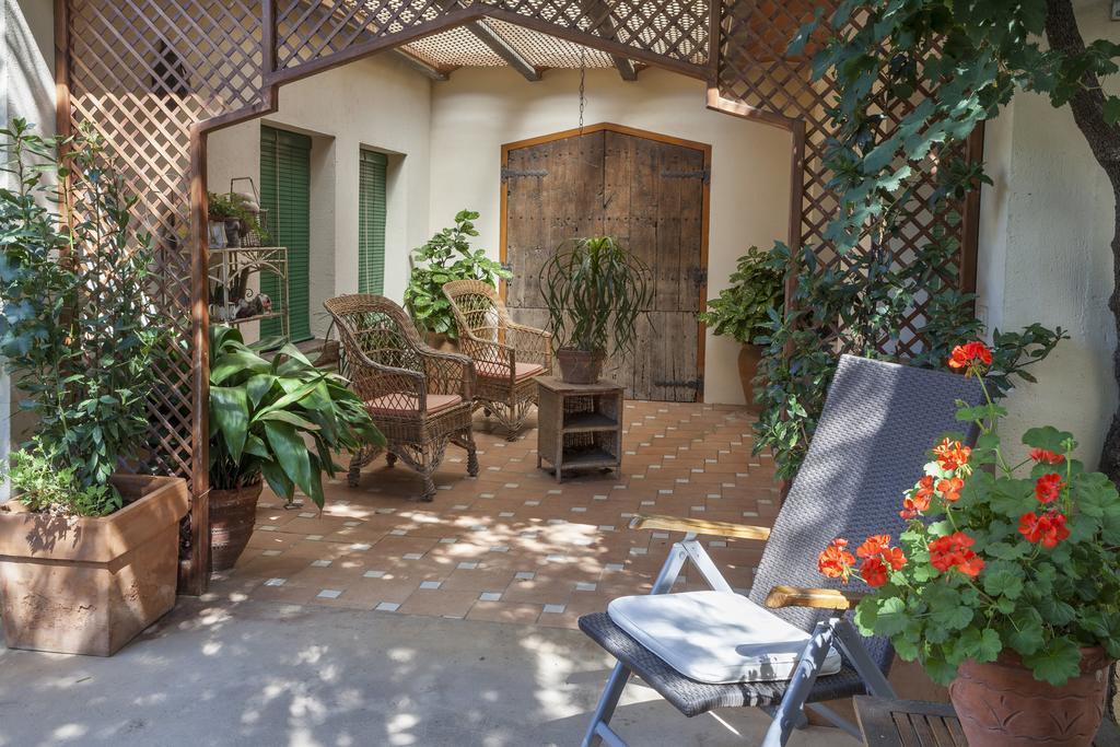 Casa Rural Can Coll Garriguella Exterior photo