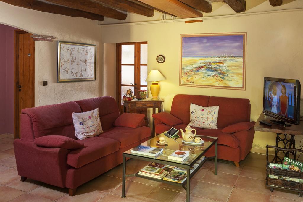 Casa Rural Can Coll Garriguella Exterior photo